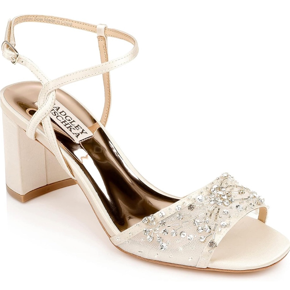 Badgley Mischka Women’s Blaine Heeled Sandal in Ivory
